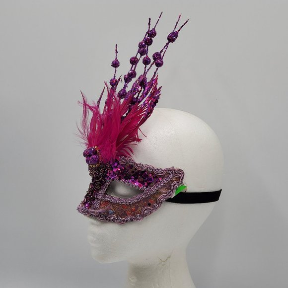 Venetian Angel Beaded & Feather Mask - Picture 3 of 16